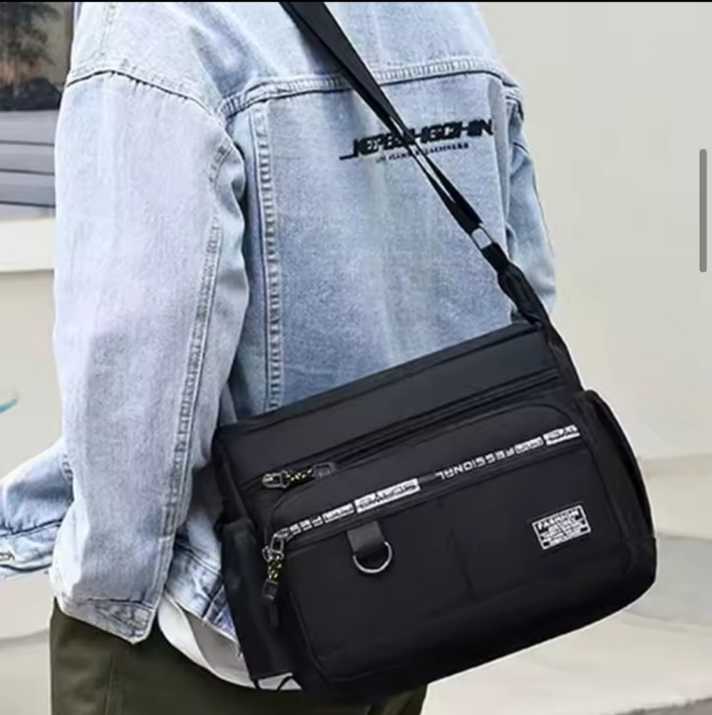 Stylish Black Men's Messenger Bag
